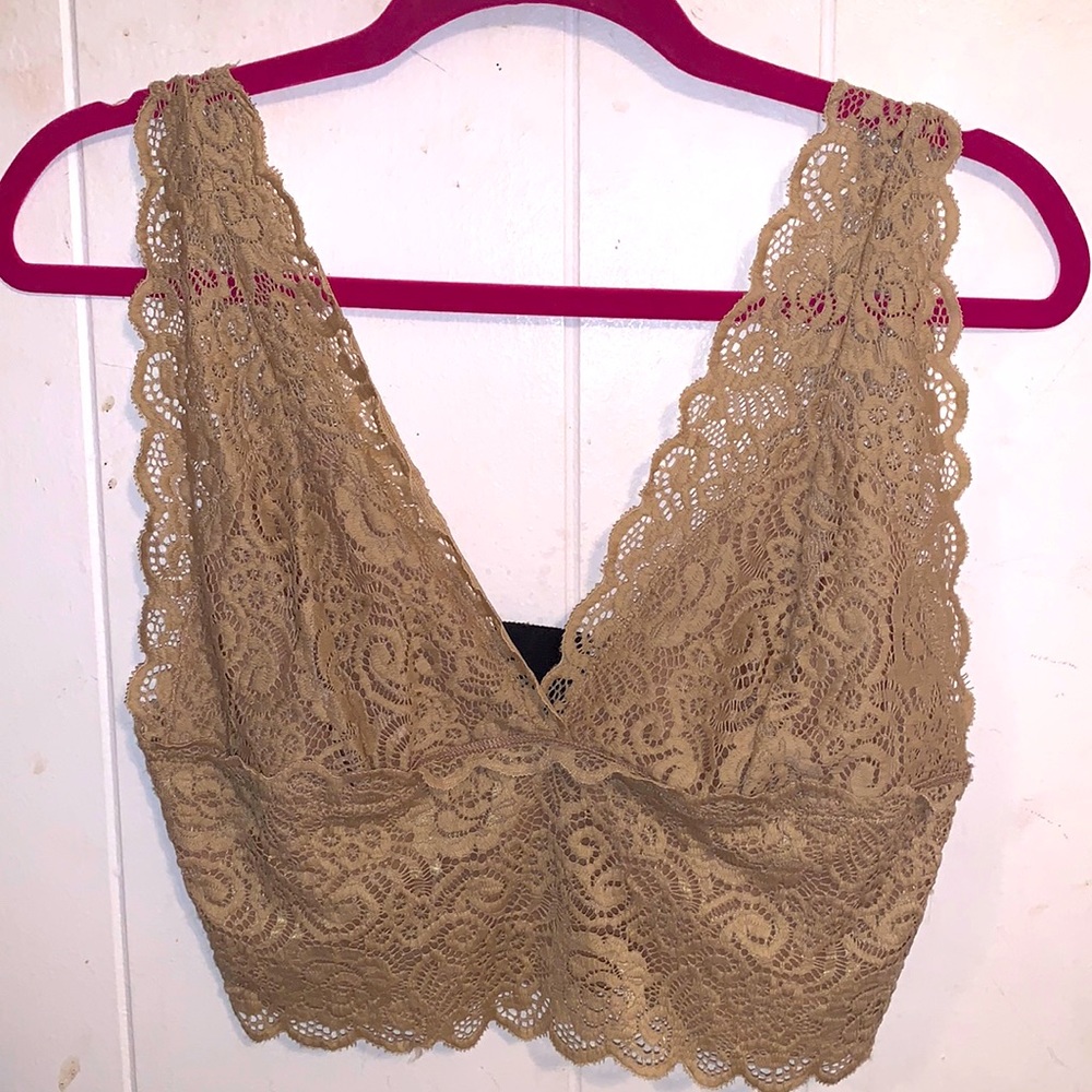 BEBE LACED CROPTOP